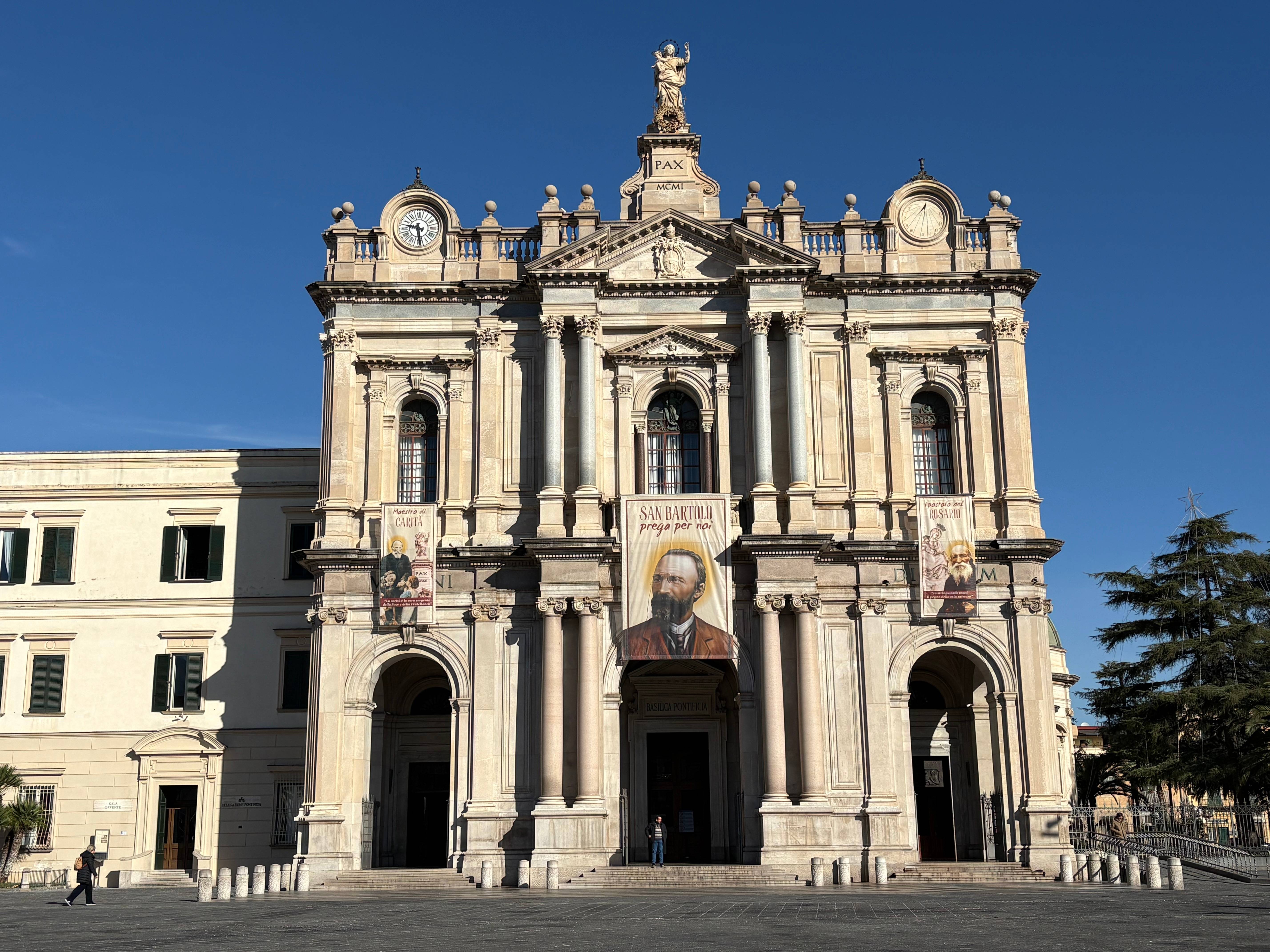 Pontificio Santuario della Beata Vergine del santo Rosario di Pompei - Media 17